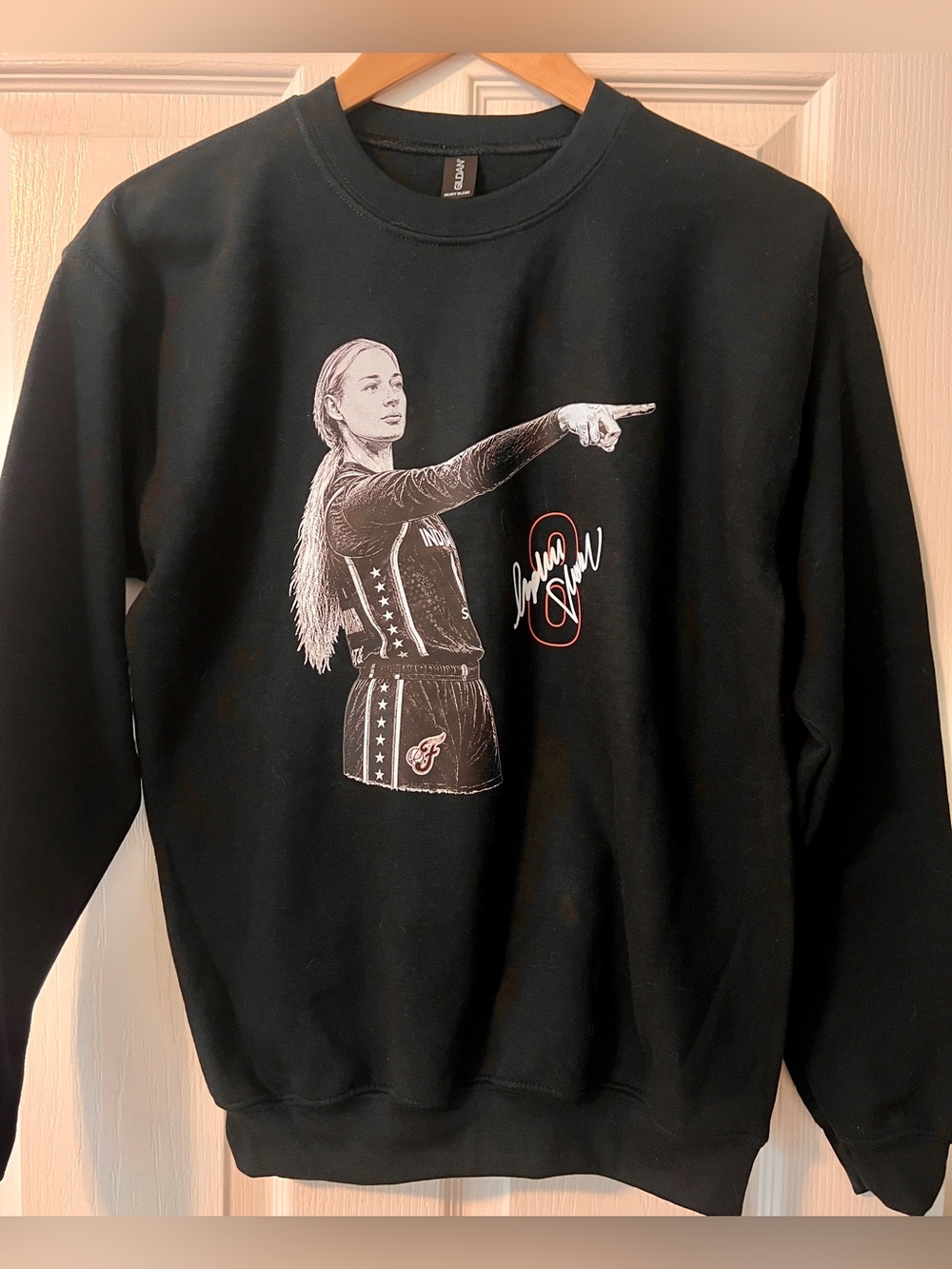 Sophie Cunningham Graphic Sweatshirt – Youth XL